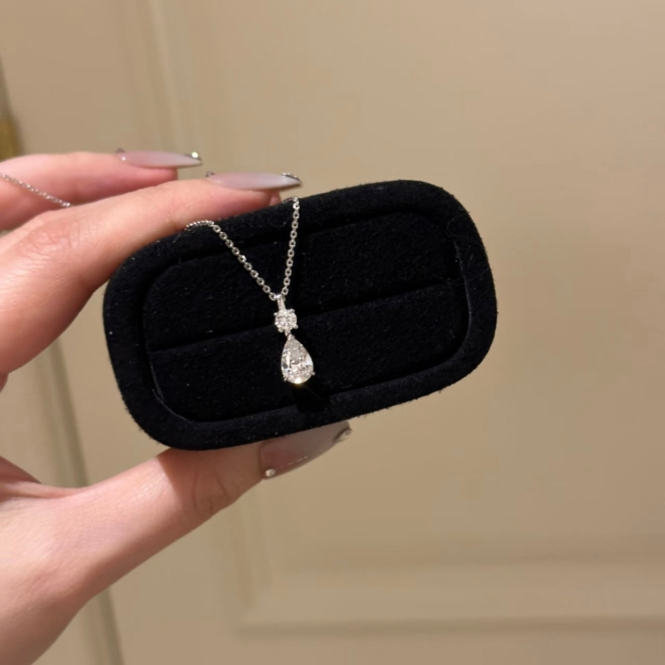 Selected Variant Image