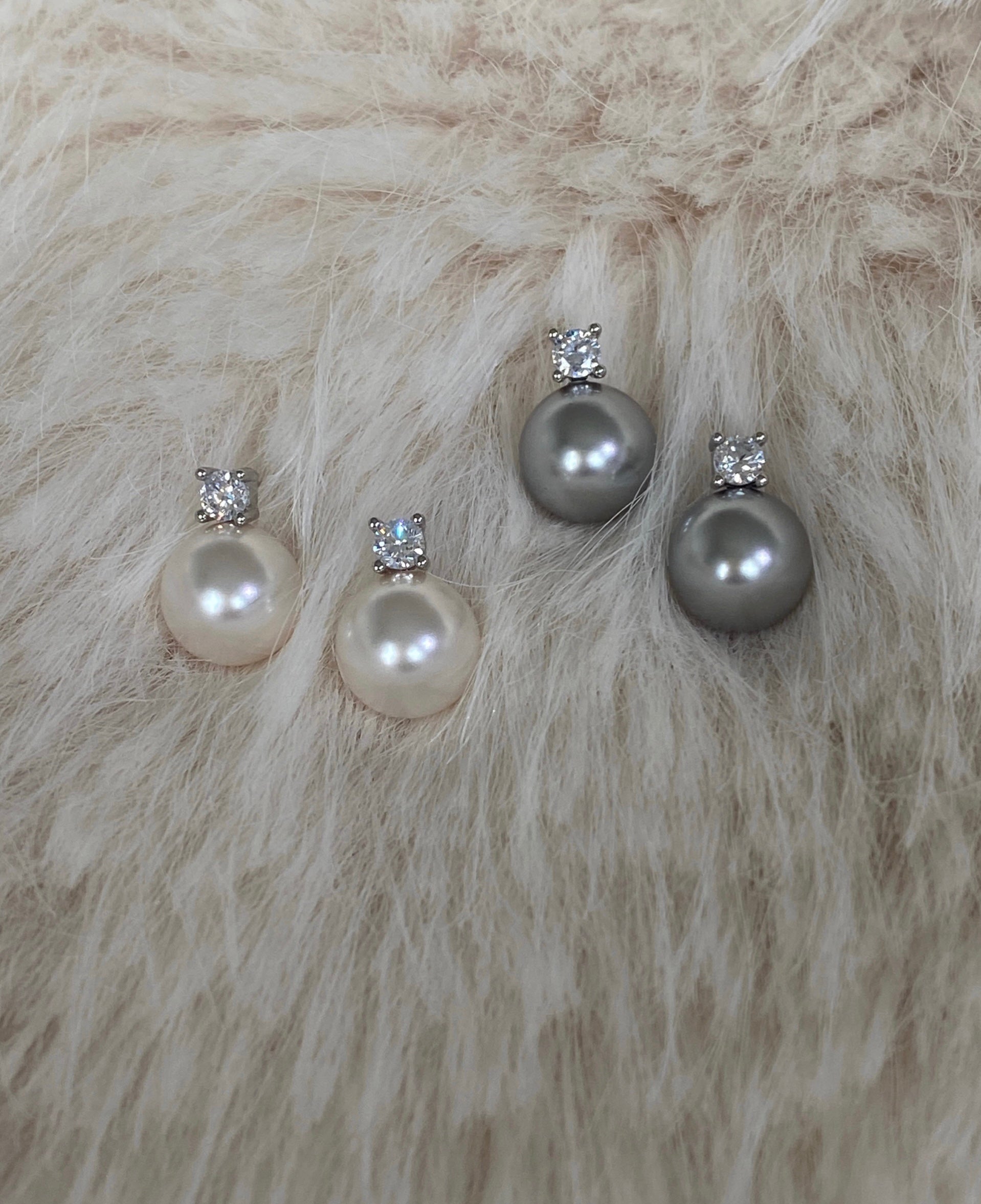 Diana Pearl Ear Stud